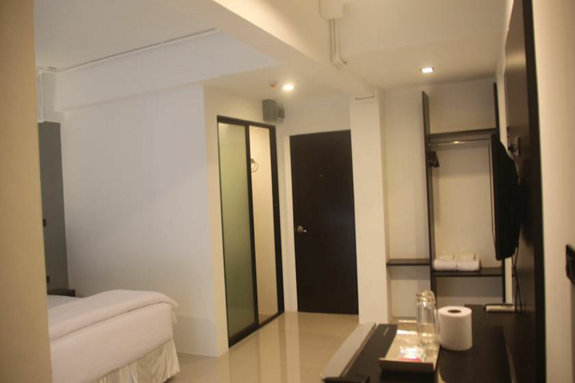 Izen Budget Hotel&Residence Rayong Exterior foto