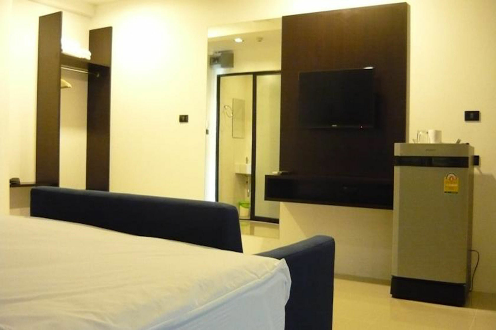 Izen Budget Hotel&Residence Rayong Exterior foto