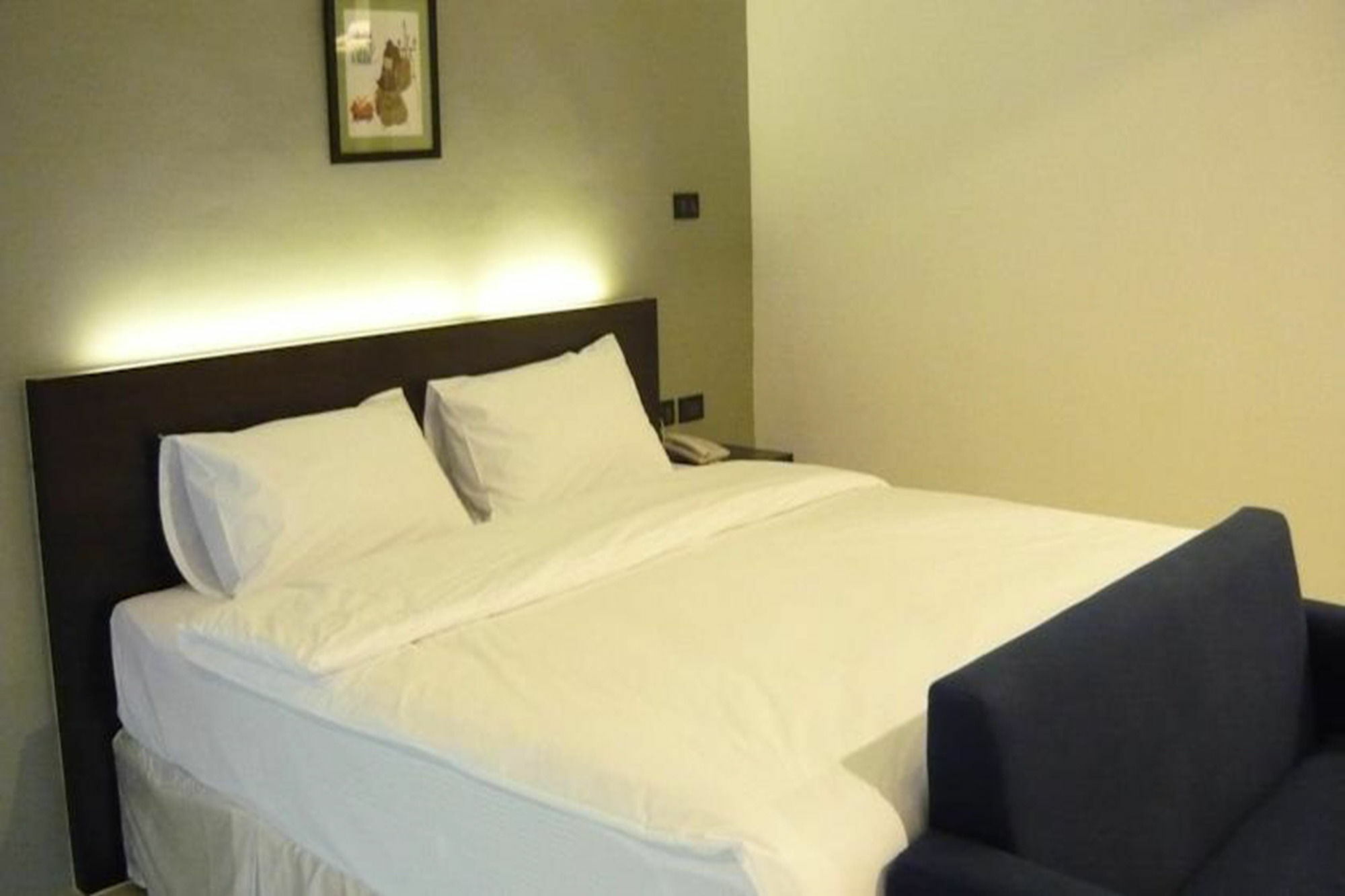Izen Budget Hotel&Residence Rayong Exterior foto